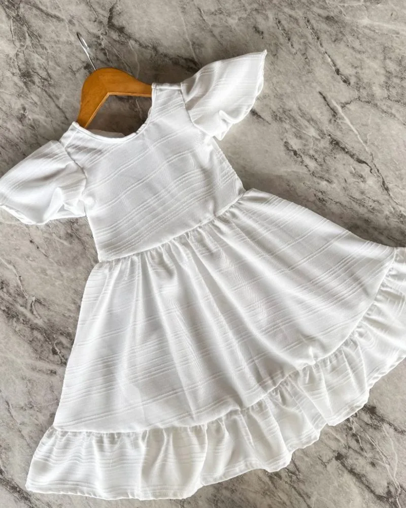 Vestido Branco Mangas Fofas